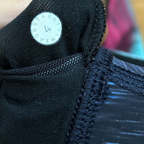 Lululemon Energy Bra Nulux | Size 4 | Electrobeam - Picture 9 of 9